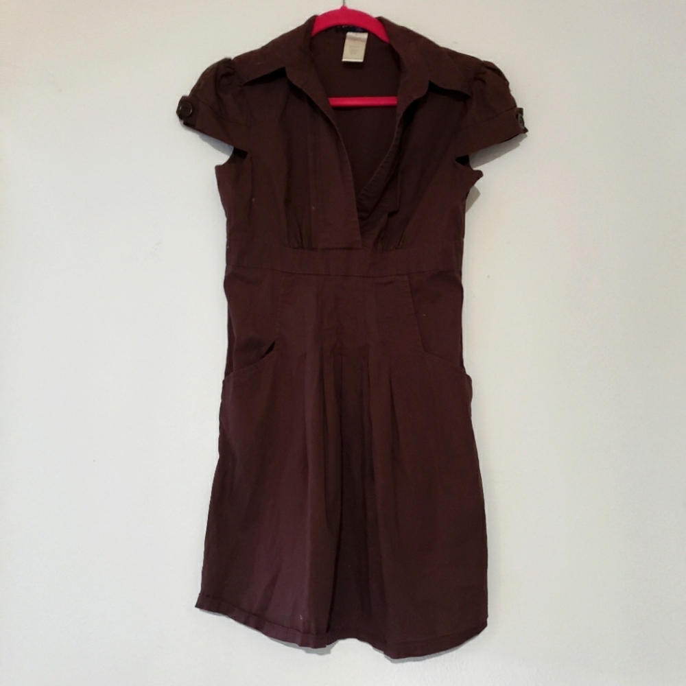Brown mini dress cap sleeve v neck side pockets